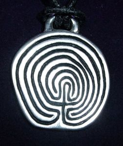 uploads/2051/2/labyrinth of life pendant.jpg